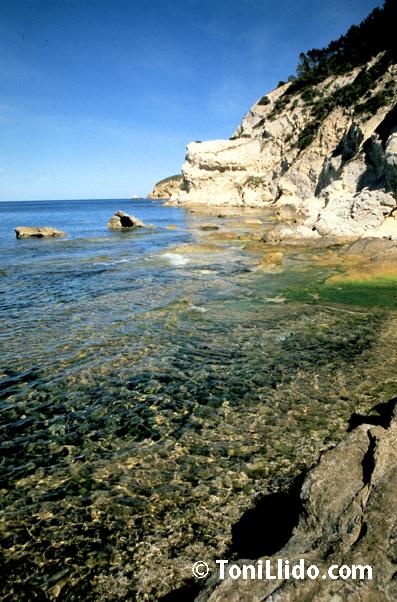 de-paseo-por-la-orilla-de-calablanca